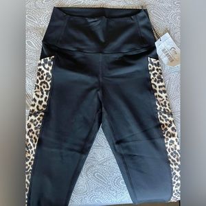 Zyia leggings